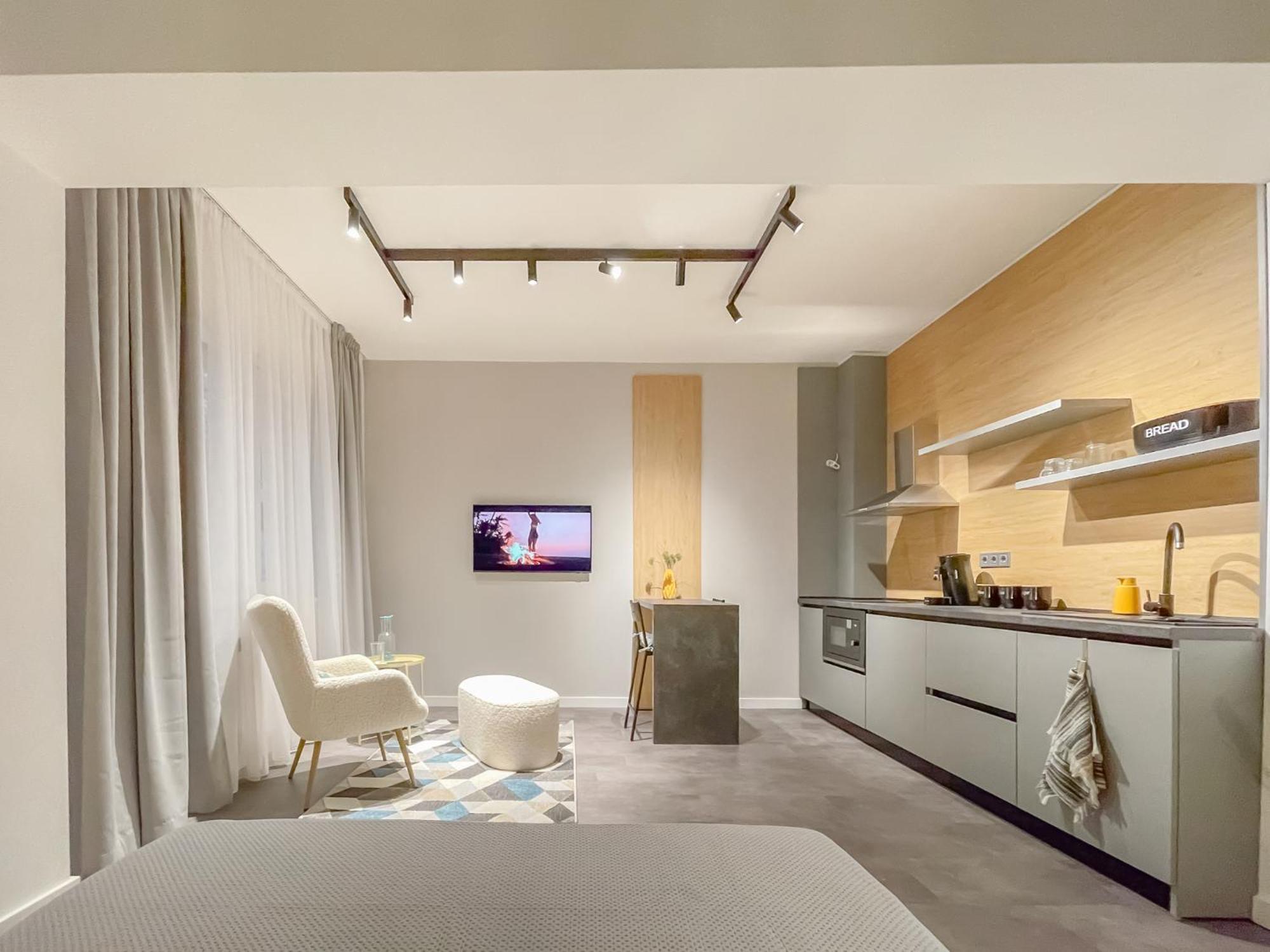 Stylish Center By Ndk Apartment *