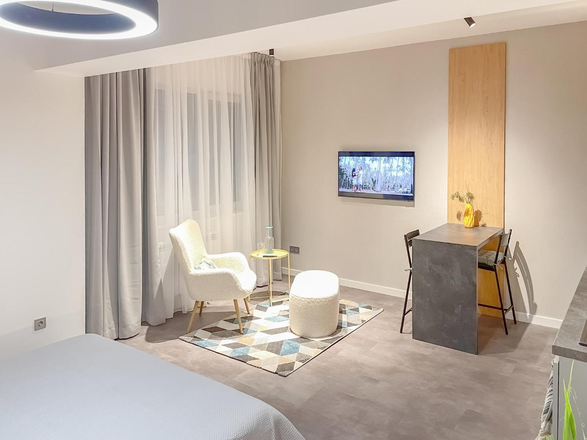 Stylish Center By Ndk Sofia